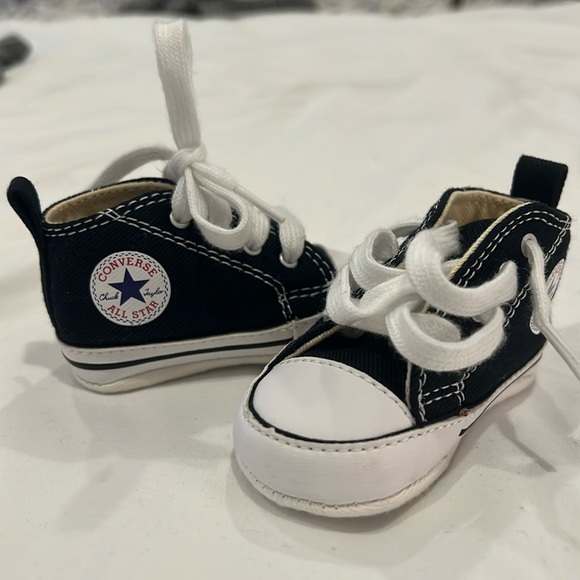 Infant black converse crib shoes - Picture 1 of 4